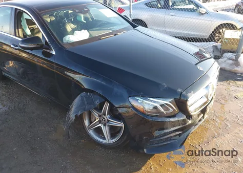 2019 Mercedes-Benz E 300 4Matic z USA, uszkodzony, nr VIN WDDZF4KB4KA508339